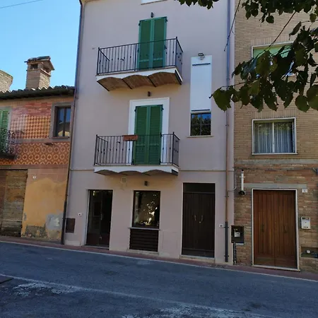 La Rapetta Casa D'arte Ferienhaus